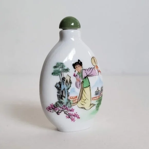 Collectible Chinese SNUFF BOTTLE Hand Painted Porcelain Small Miniature - Picture 2 of 8